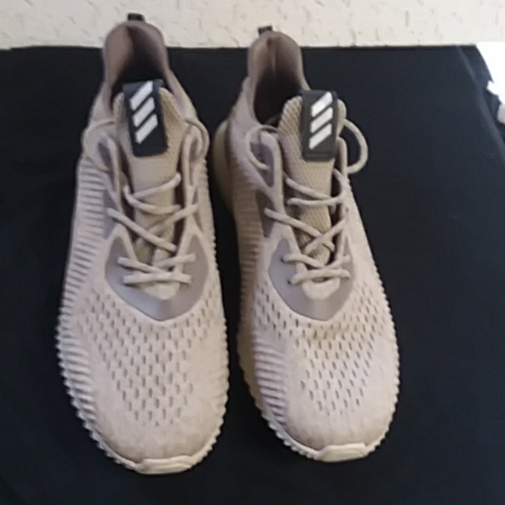 YEEZY